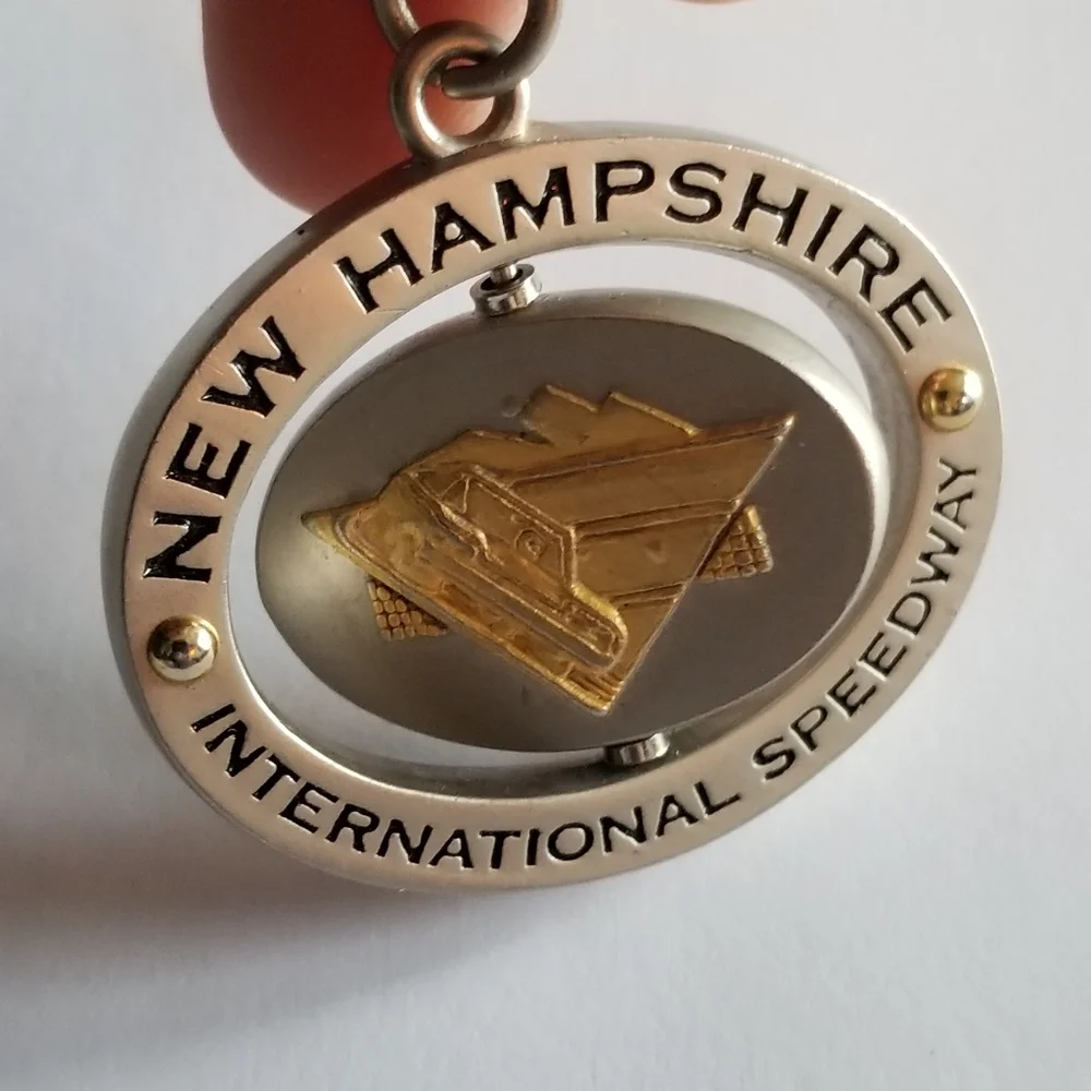 New Hampshire International Speedway spinner keychain key chain ring silver tone